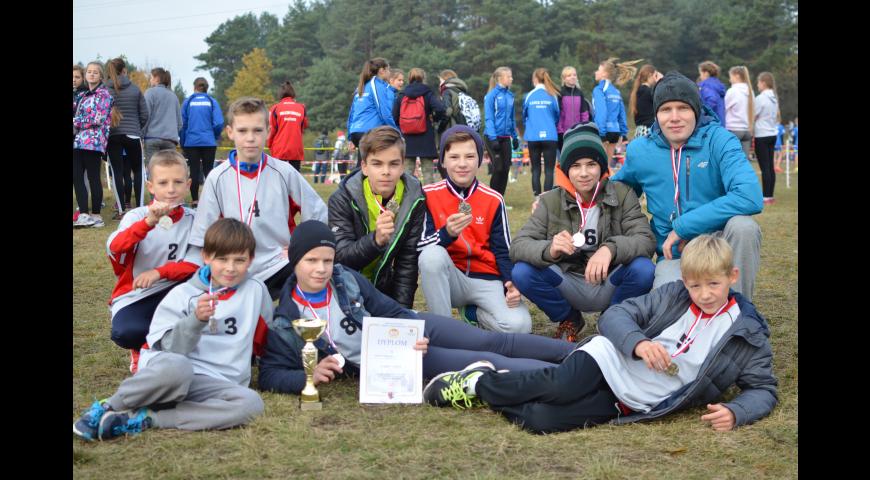 Finał Wojewódzkich Igrzysk Młodzieży Szkolnej  w sztafetowych biegach przełajowych