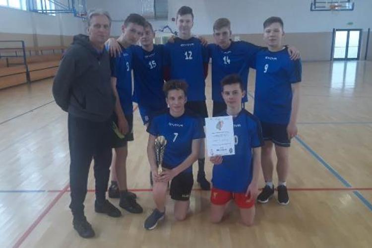 Mistrzowie powiatu w piłce koszykowej 